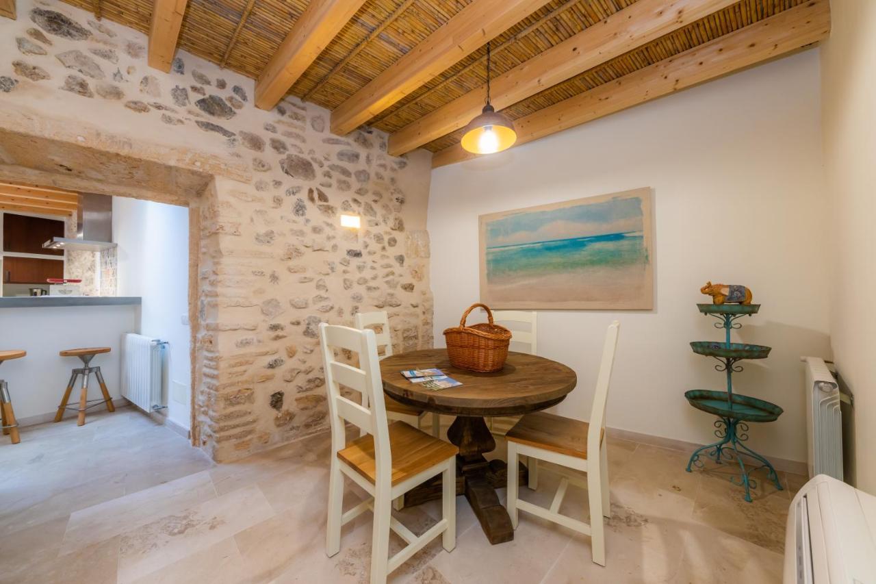 Vakantiehuis Casa Abeurador, Con Mucho Encanto En El Centro De *