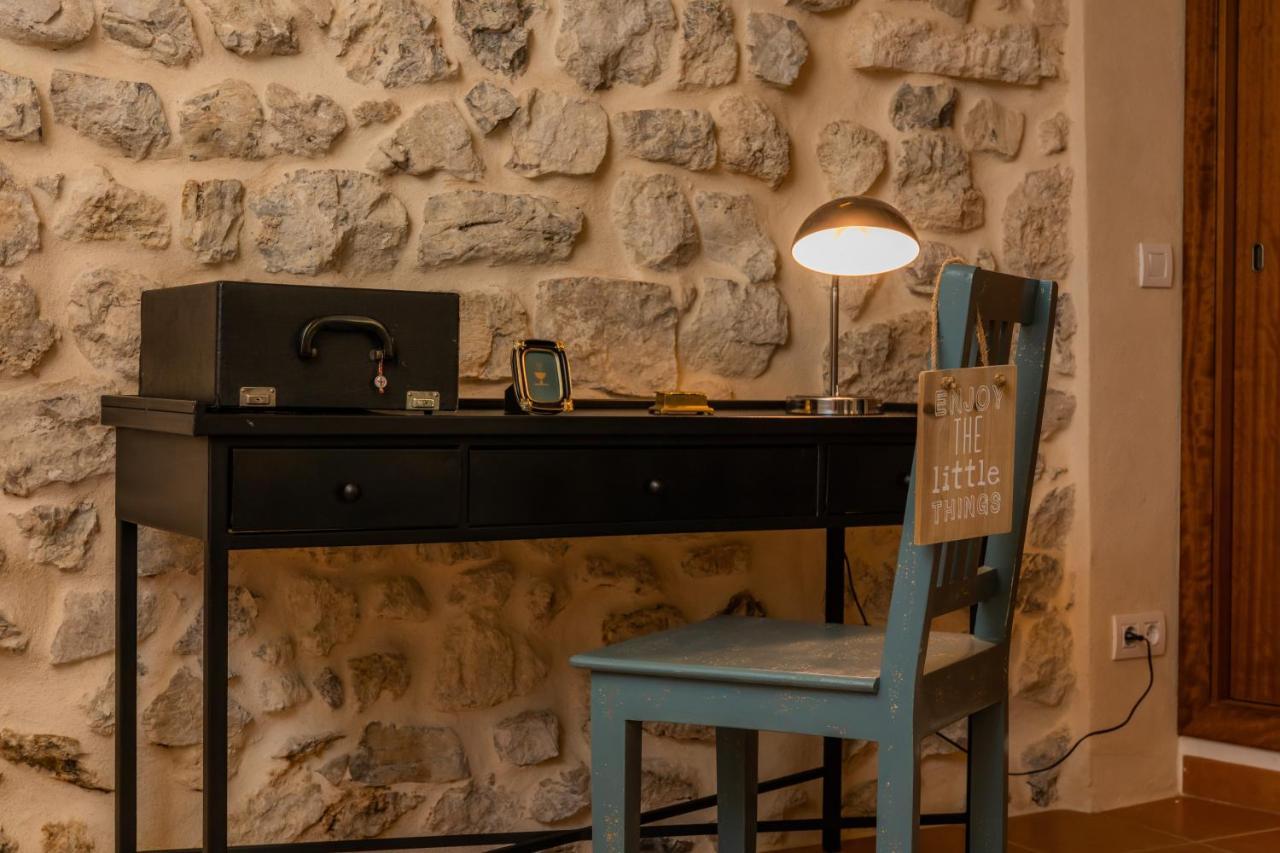 Casa Abeurador, Con Mucho Encanto En El Centro De Vakantiehuis